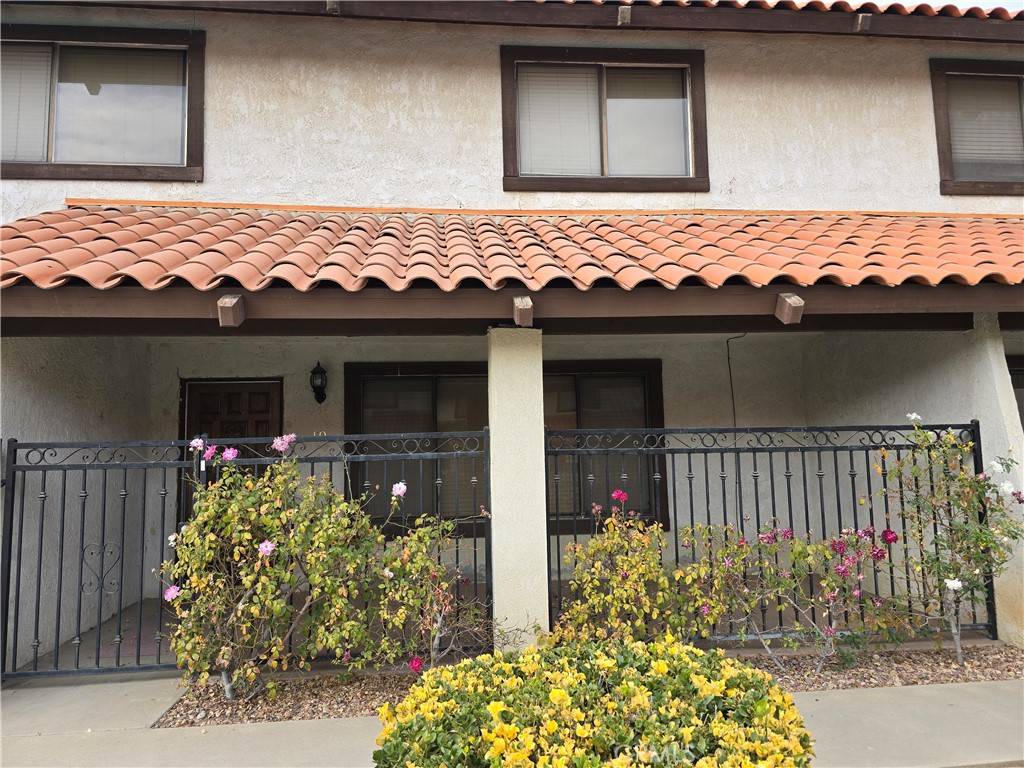 Victorville, CA 92395,16760 Green Tree BLVD #19