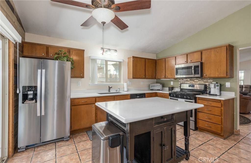 Redlands, CA 92374,26301 Cardigan PL