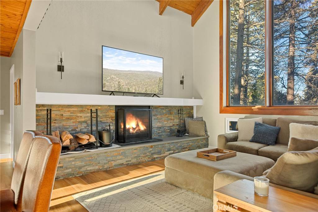 Running Springs, CA 92382,32339 Nordic DR