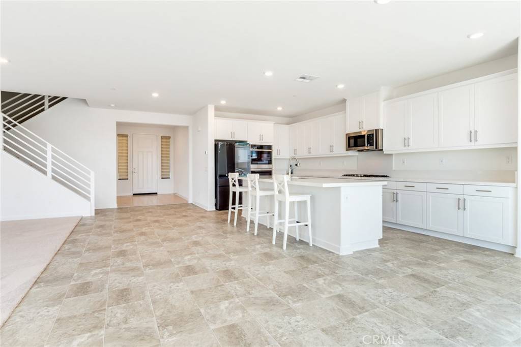 Fontana, CA 92336,5061 Bay Laurel DR