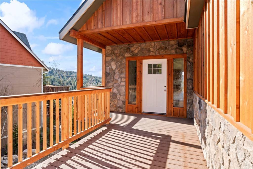 Lake Arrowhead, CA 92352,26701 Merced LN