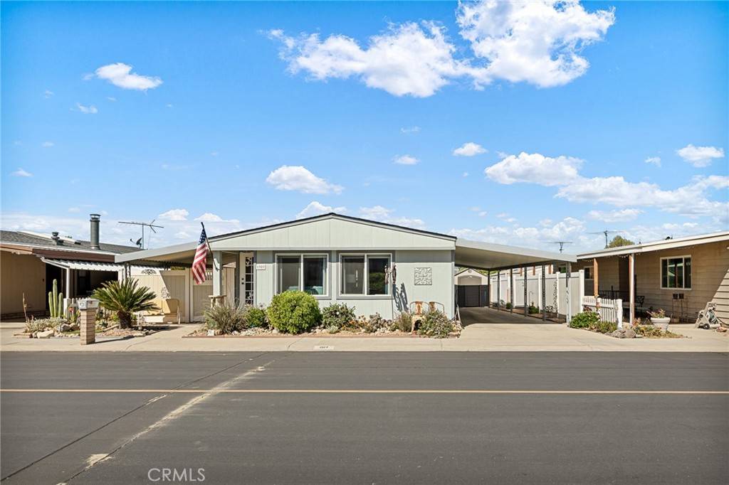 Redlands, CA 92374,1327 Century ST