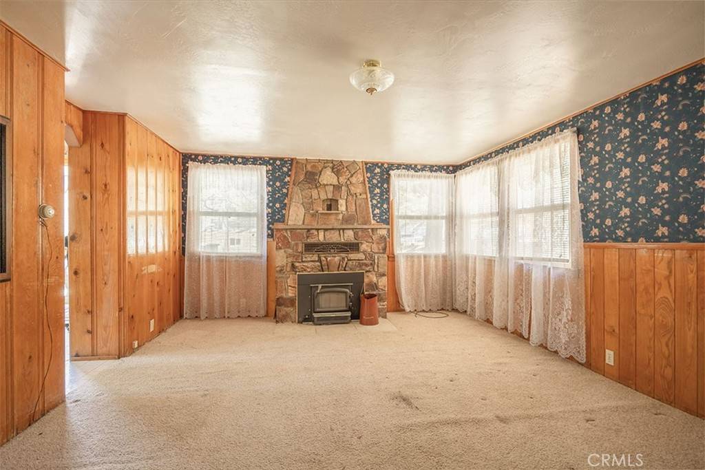294 Eagle DR Big Bear Lake, CA 92315