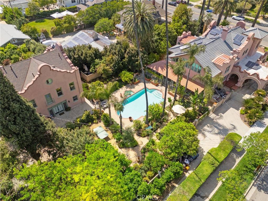 Redlands, CA 92373,405 W Olive AVE
