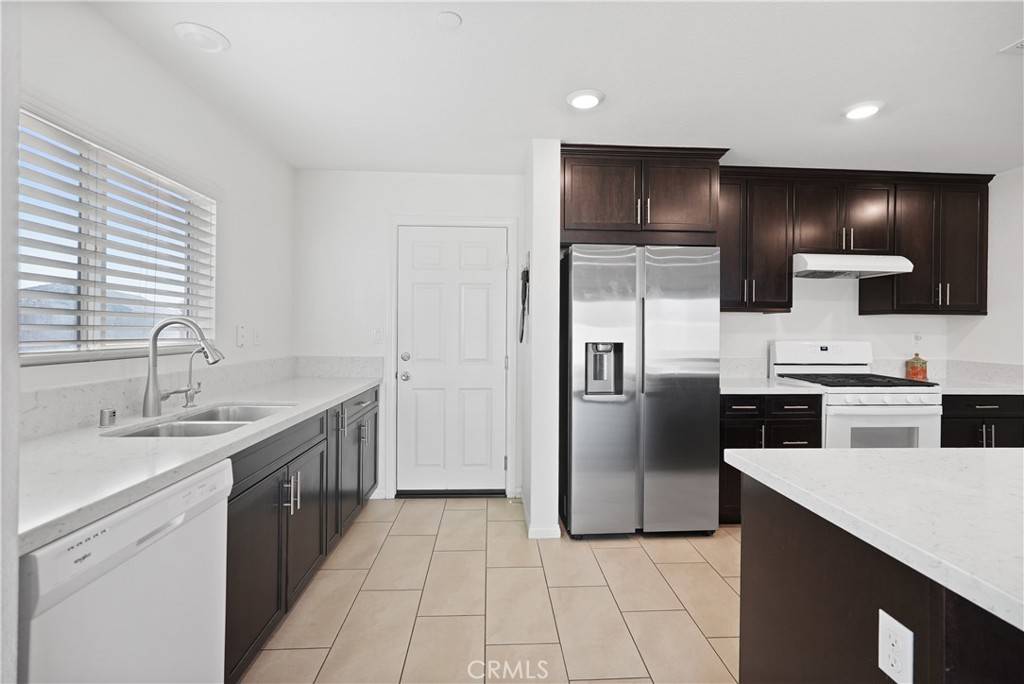 Perris, CA 92570,2455 Fernwood LN