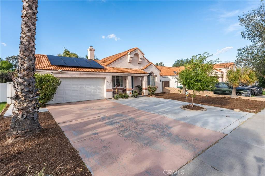 Perris, CA 92571,672 Periwinkle LN