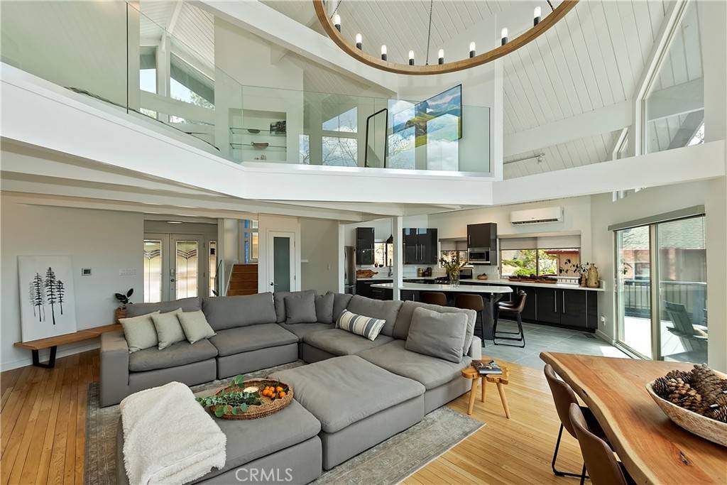 Lake Arrowhead, CA 92352,27637 St Bernard LN