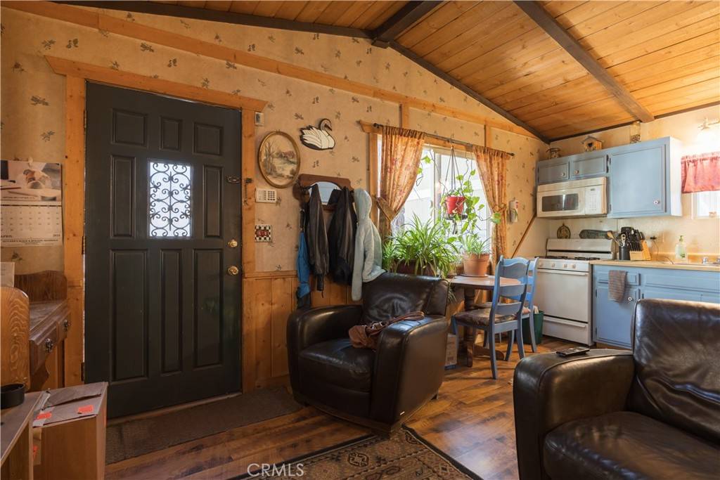 Big Bear City, CA 92314,407 Sugarloaf BLVD