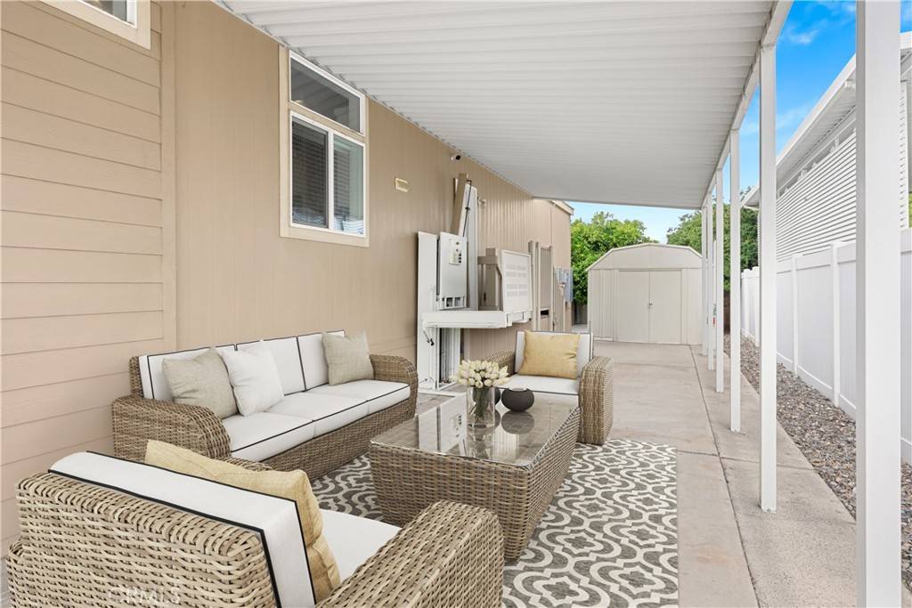 Corona, CA 92882,1194 Cambridge