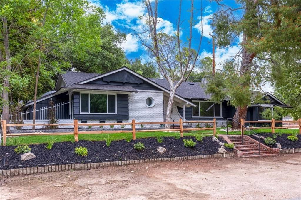 La Crescenta, CA 91214,2907 Oakendale PL