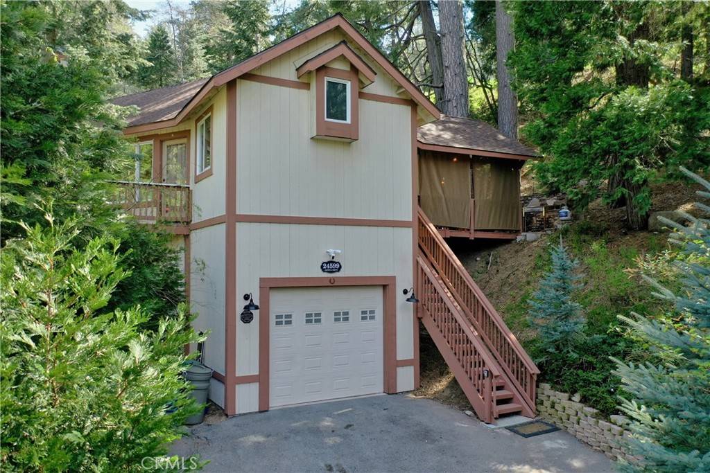 Crestline, CA 92325,24599 Geneva DR