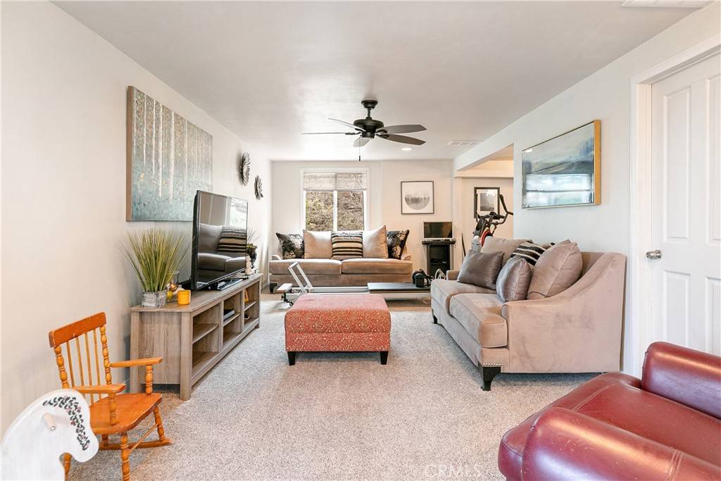 Lake Arrowhead, CA 92352,27935 St Bernard LN