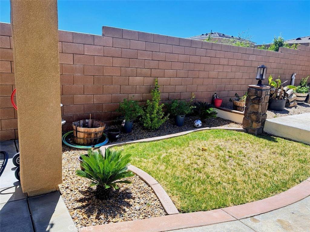 Victorville, CA 92392,12958 Hill CT