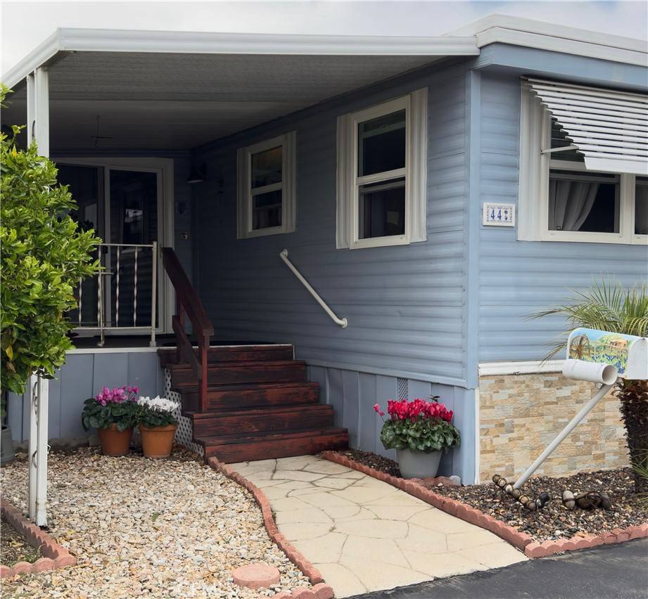 Mentone, CA 92359,1255 Amethyst #44