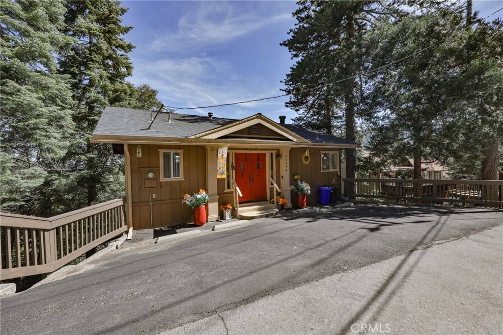 Crestline, CA 92325,24694 Bernard DR