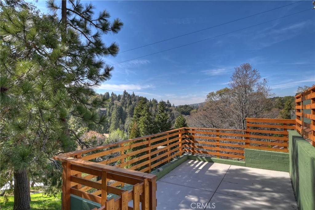 Crestline, CA 92325,617 Acacia DR