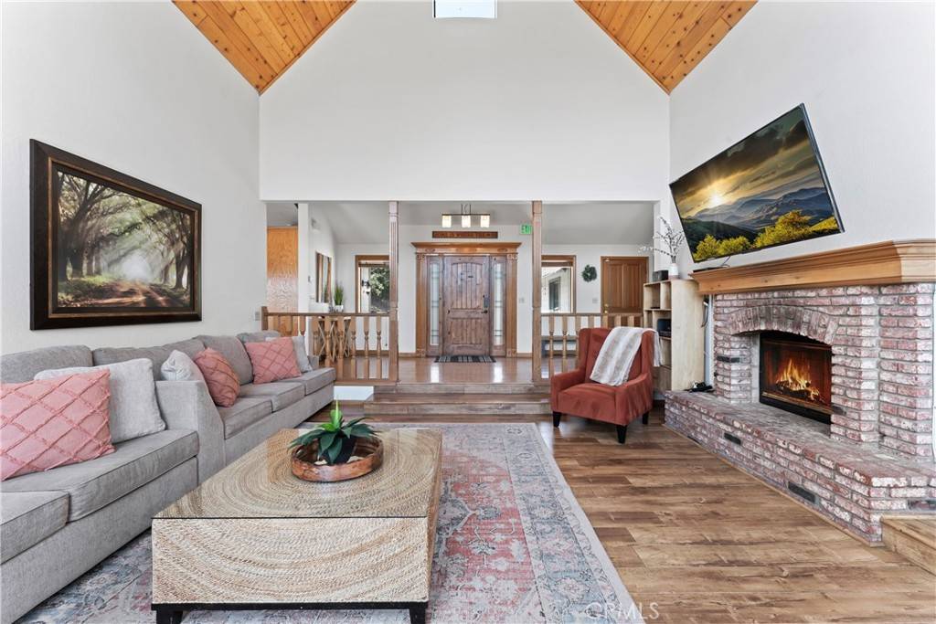 Lake Arrowhead, CA 92352,27363 Matterhorn DR