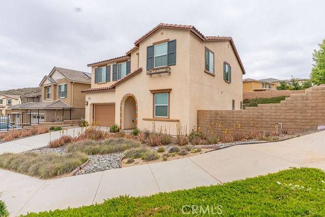 Corona, CA 92883,24283 Dawn Road