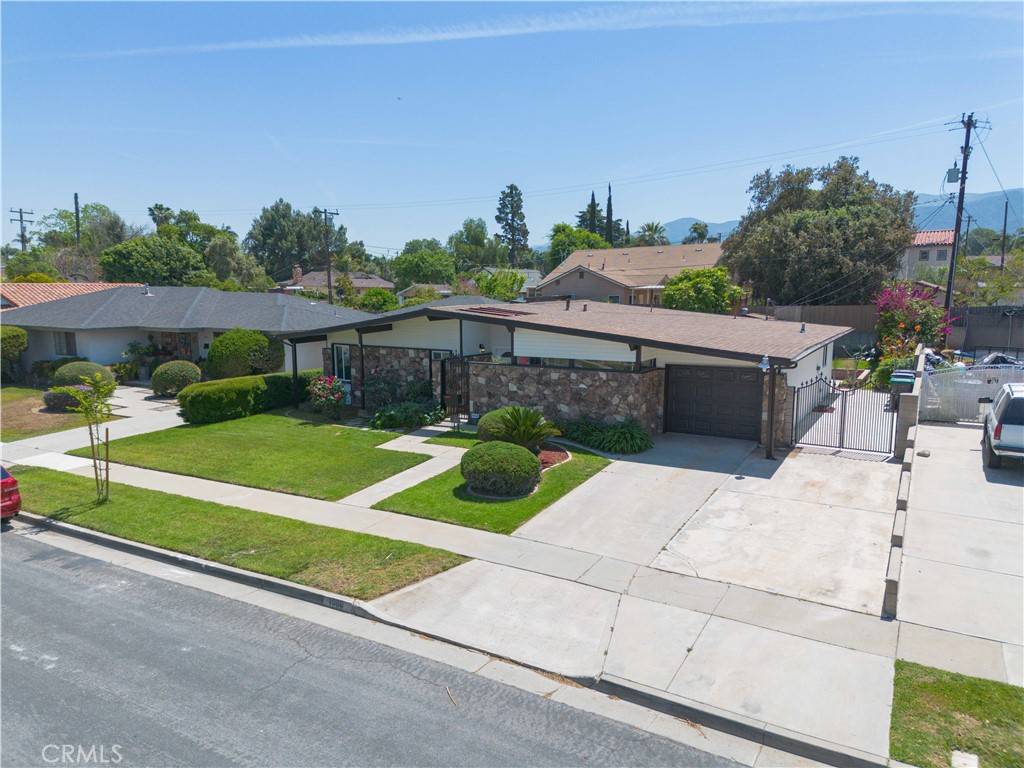 Corona, CA 92882,1080 Alta Loma DR