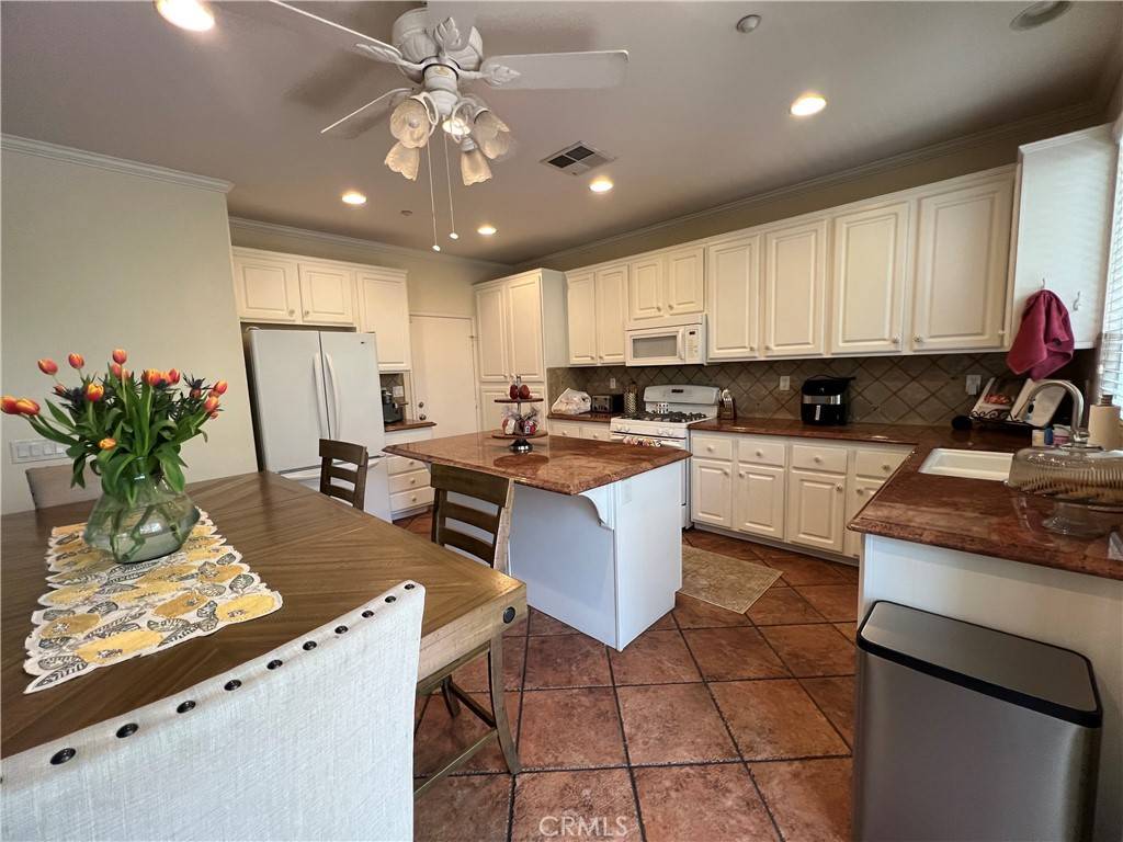 Redlands, CA 92373,Address not disclosed