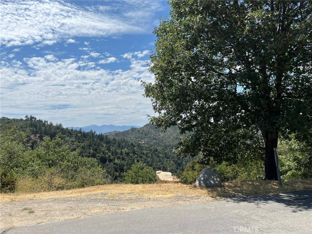 0 Edge Cliff DR Lake Arrowhead, CA 92352