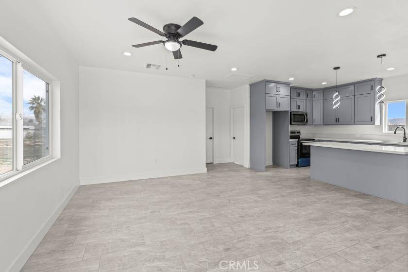 Apple Valley, CA 92307,14115 Quinnault RD #2