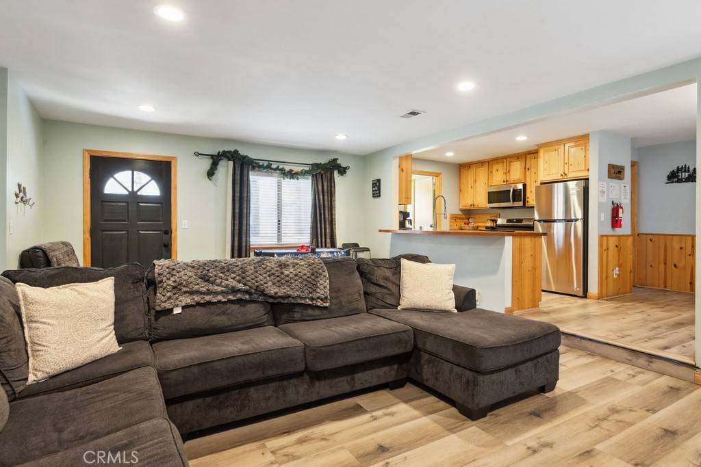 Big Bear Lake, CA 92315,678 Conklin RD