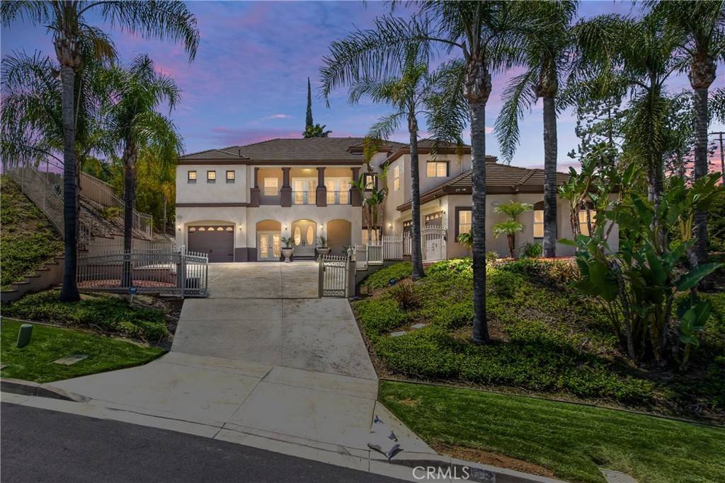 Redlands, CA 92373,652 Fairway DR