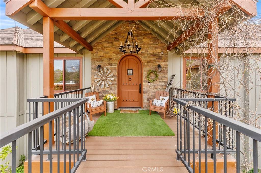 Lake Arrowhead, CA 92352,1405 Rock Ridge DR