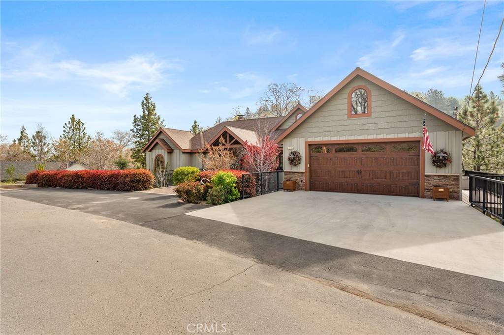 Lake Arrowhead, CA 92352,1405 Rock Ridge DR