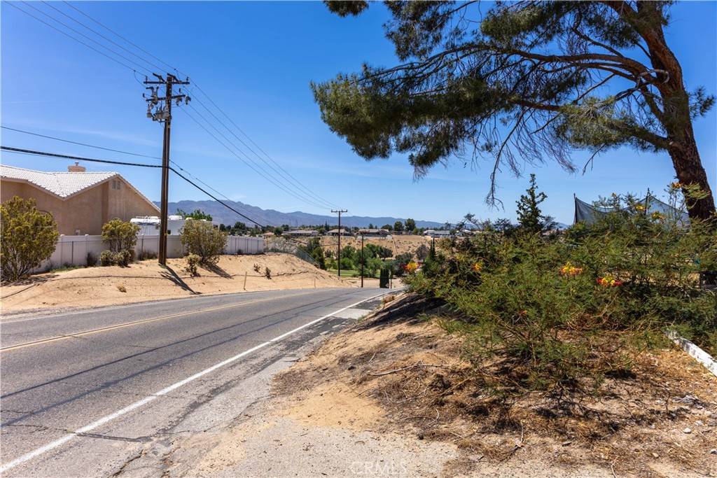 Hesperia, CA 92345,8782 Peach AVE