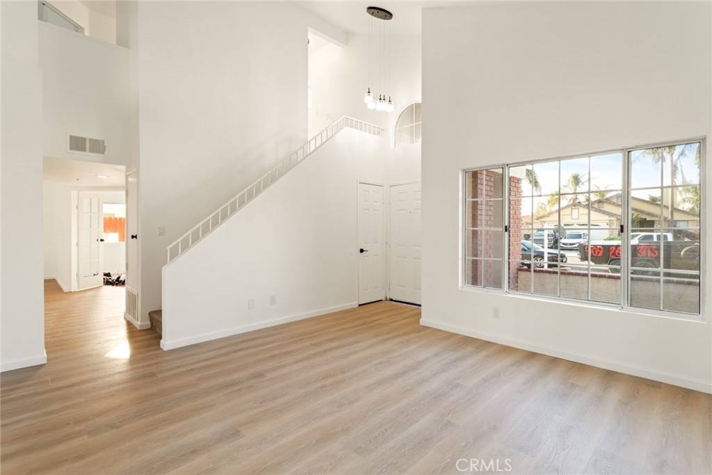 San Jacinto, CA 92582,2054 Albany CT