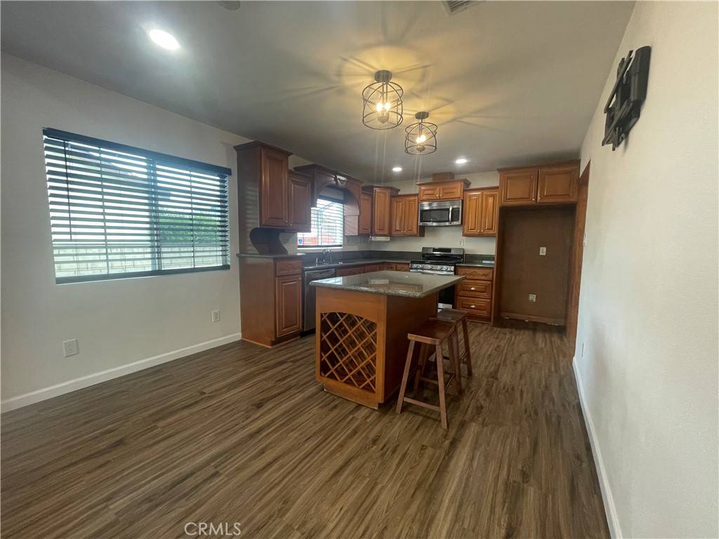 North Hollywood, CA 91601,5663 Ensign AVE