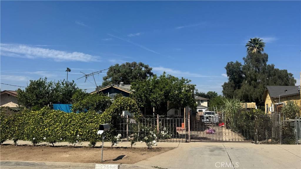 Riverside, CA 92507,2759 13th ST