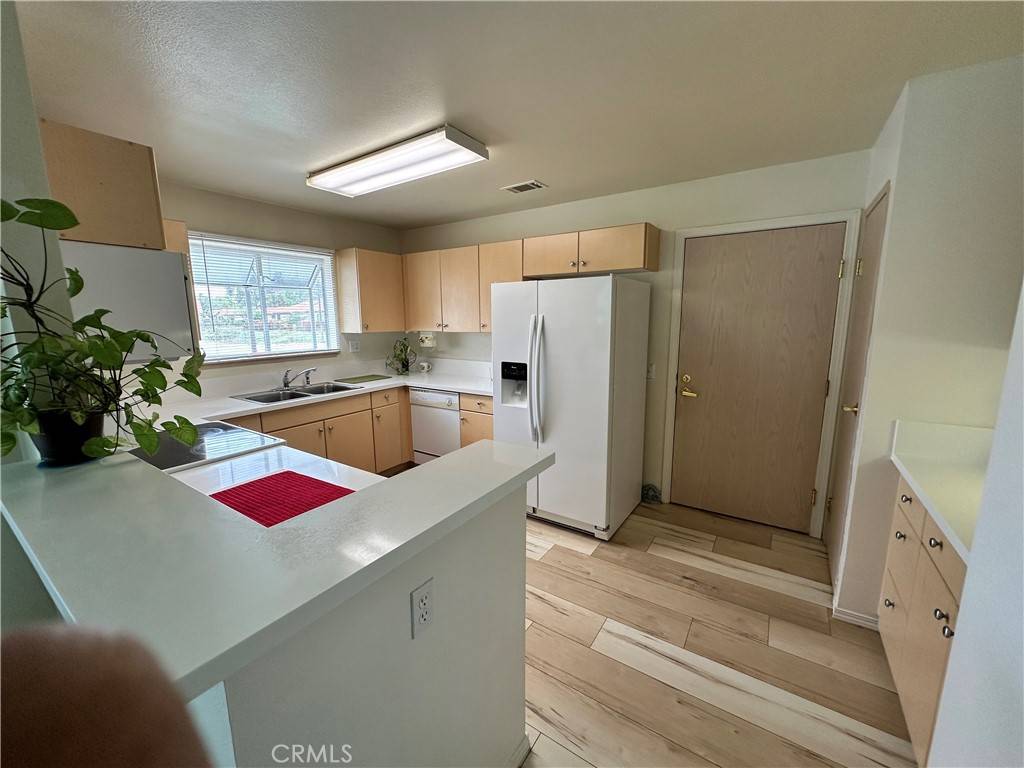 Hemet, CA 92545,1072 Moon Shadow CT