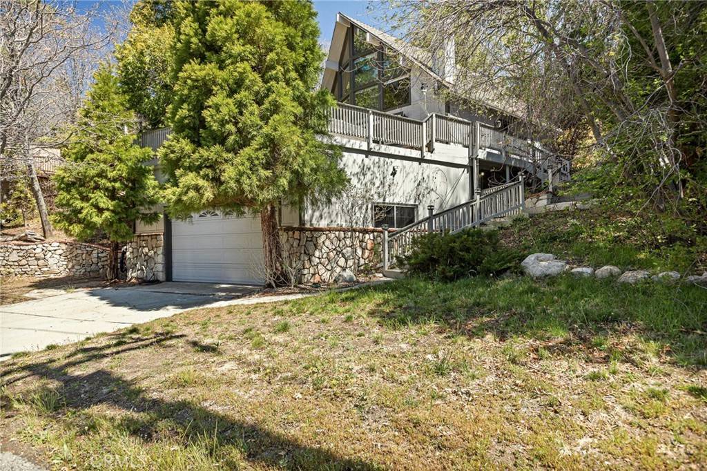 Lake Arrowhead, CA 92352,735 Bishorn DR