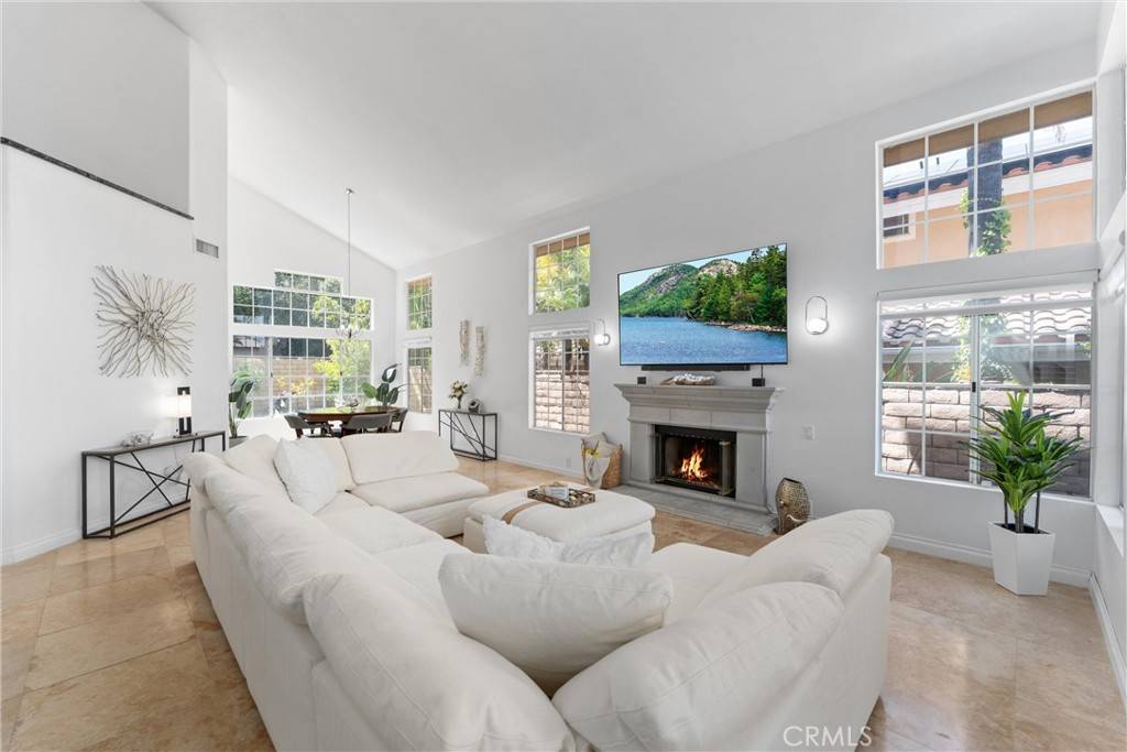 Corona, CA 92882,1720 San Alvarado CIR