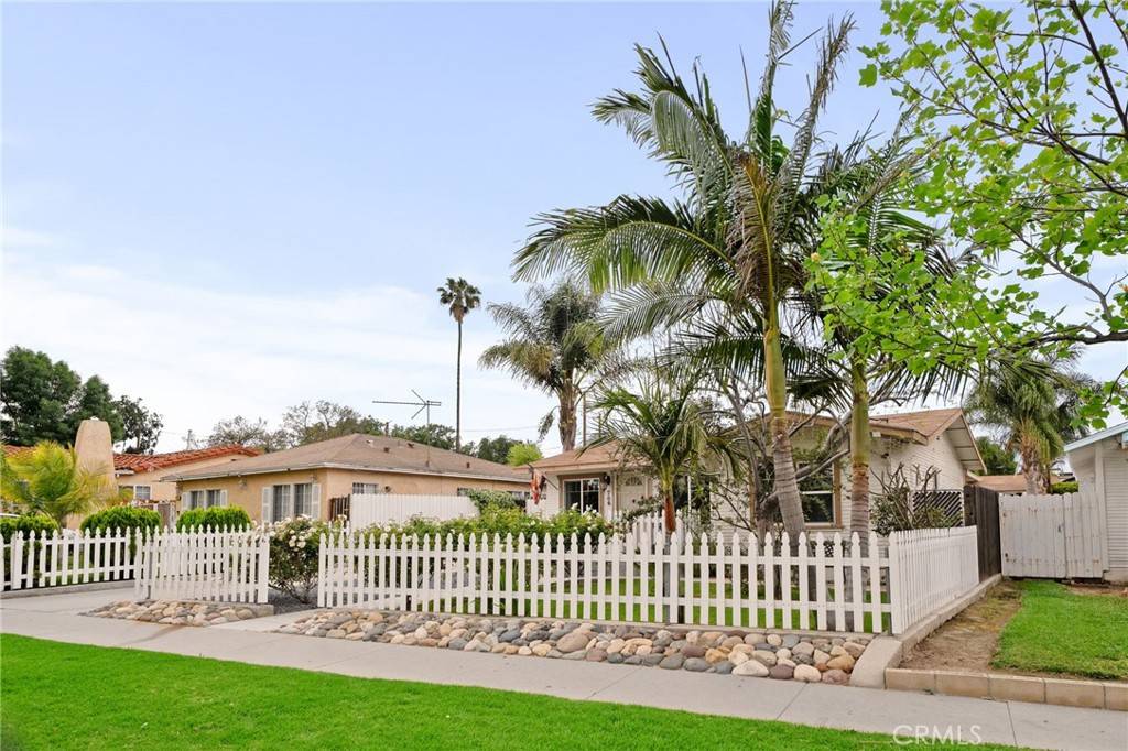 Corona, CA 92882,706 W Grand BLVD