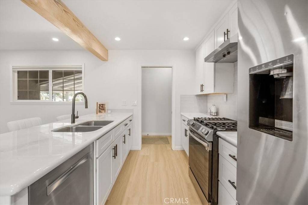 Redlands, CA 92374,327 Naomi ST