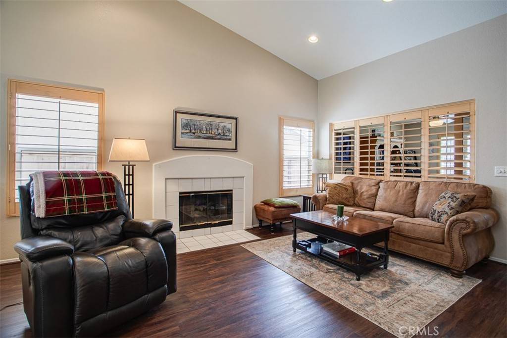 Corona, CA 92881,135 Paperbirch CIR
