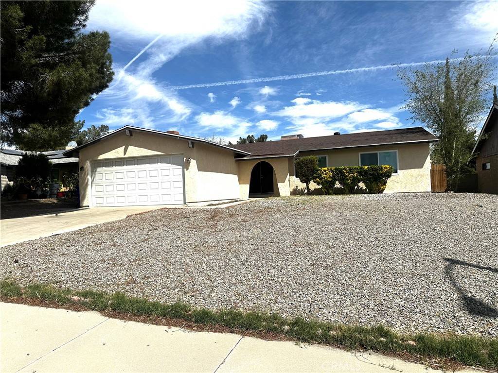 Victorville, CA 92395,13692 Oakmont DR
