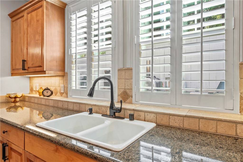 28476 Fresh Spring LN Lake Arrowhead, CA 92352
