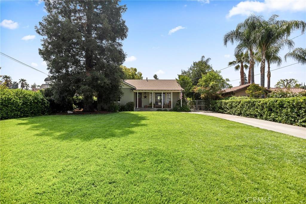 Redlands, CA 92373,725 W Palm AVE