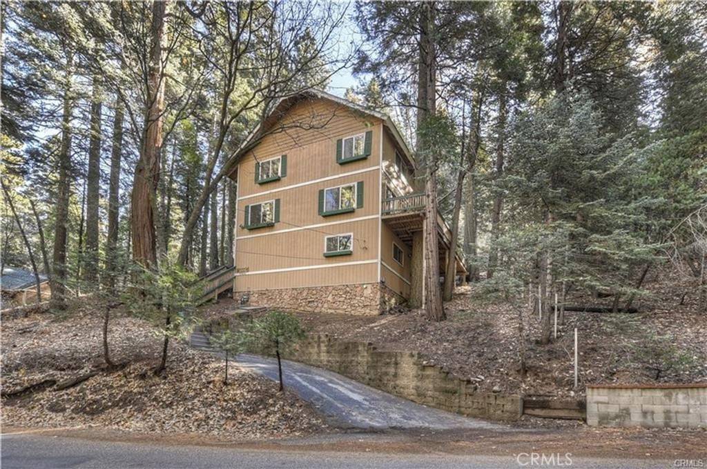 Lake Arrowhead, CA 92352,27875 Rainbow DR