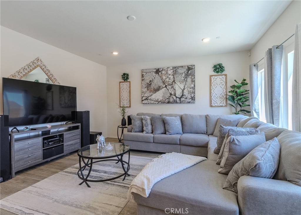 15451 San Francisco LN Victorville, CA 92394