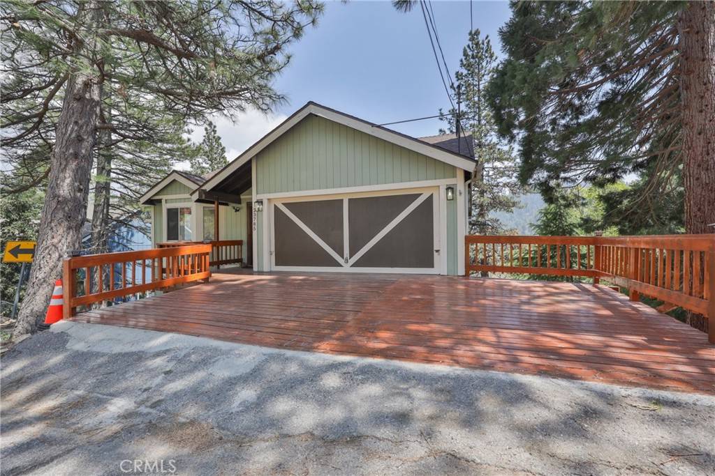 Crestline, CA 92325,23785 Zurich DR