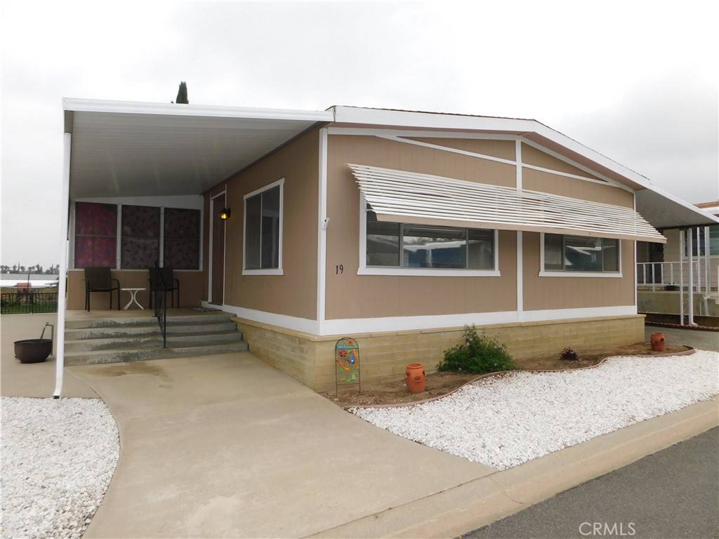 Banning, CA 92220,4133 W WILSON #19