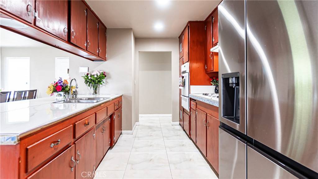 Rialto, CA 92376,931 N Eucalyptus AVE