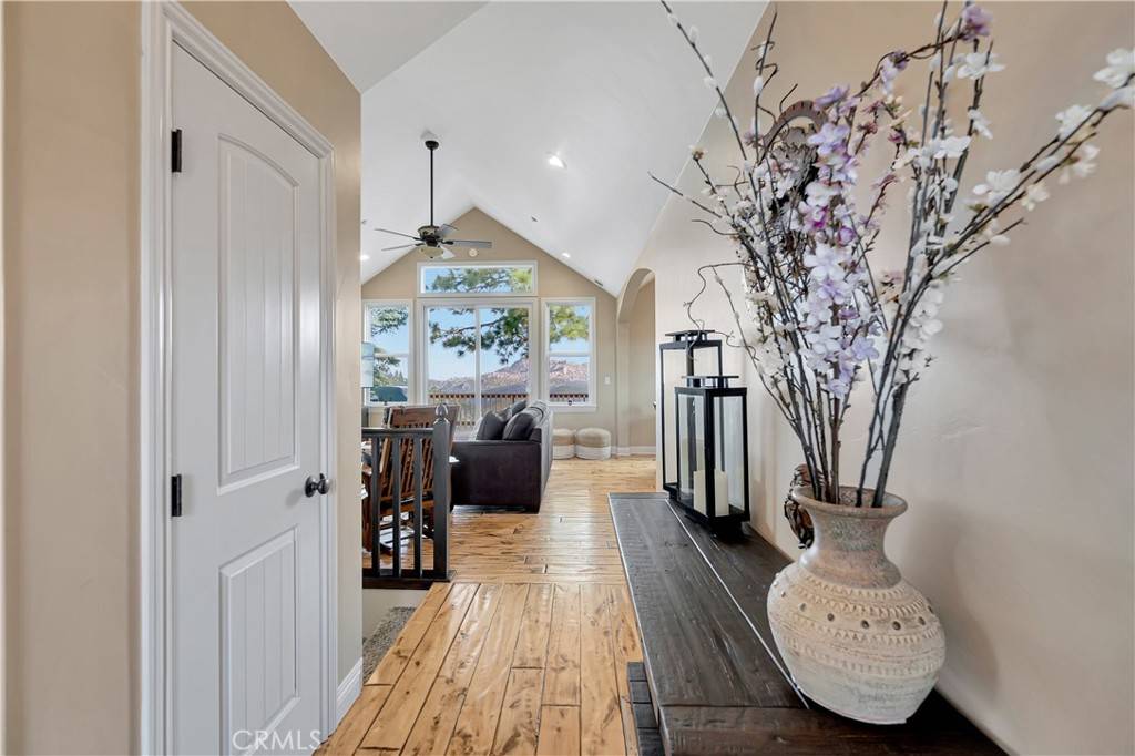 Lake Arrowhead, CA 92352,1119 Brentwood DR