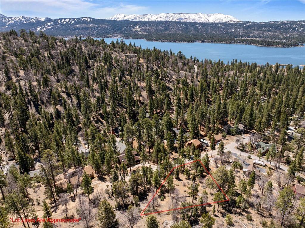 Fawnskin, CA 92333,1125 Fawnskin DR